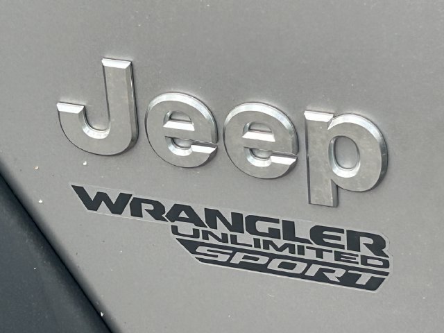 Used 2018 Jeep Wrangler Unlimited Sport AWD/4WD image 9