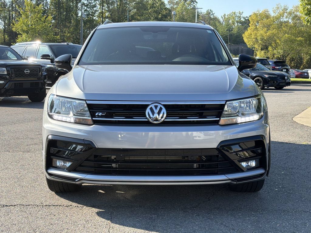 Used 2020 Volkswagen Tiguan SE R-Line FWD image 7