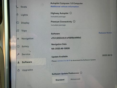 Used 2016 Tesla Model X 75D image 15