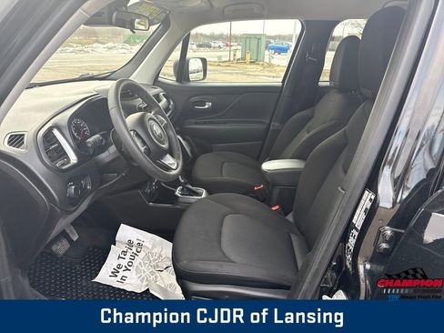 Used 2023 Jeep Renegade Latitude image 10