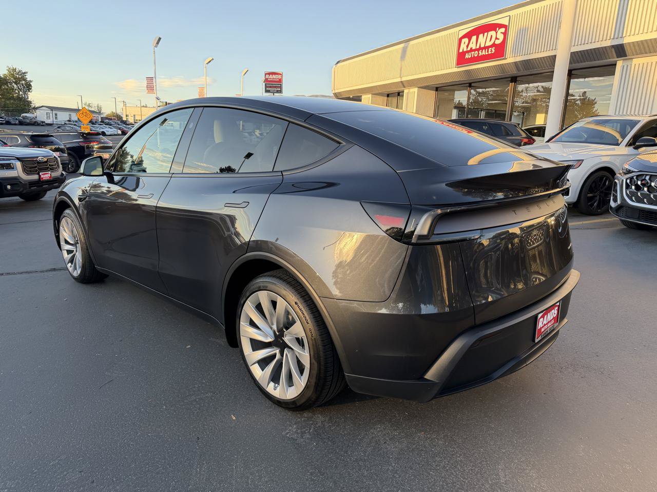 Used 2026 Tesla Model Y Long Range AWD/4WD image 8