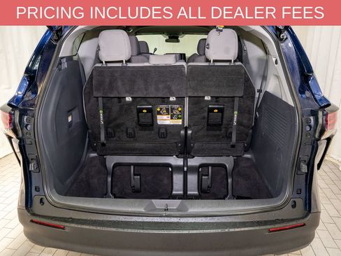 Used 2022 Toyota Sienna LE FWD image 5