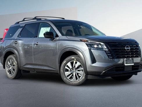 New 2026 Nissan Pathfinder SV w/ Cargo Package FWD image 2