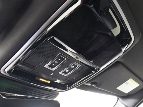 New 2026 Land Rover Range Rover Velar Dynamic SE image 32