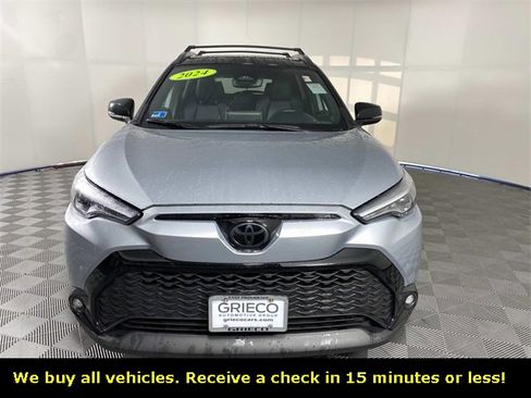 Used 2024 Toyota Corolla Cross XSE image 3