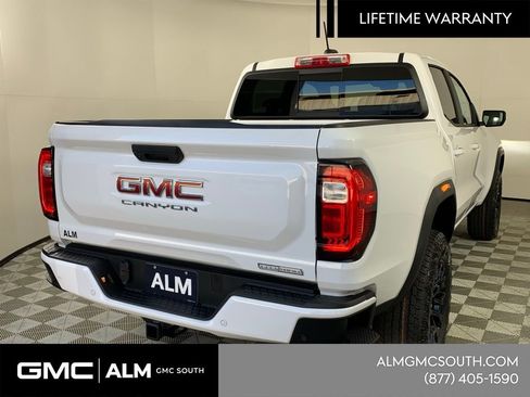 New 2026 GMC Canyon Elevation image 10