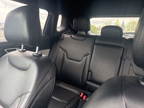 Used 2025 Jeep Compass Limited AWD/4WD image 25