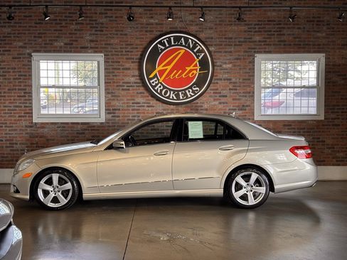 Used 2010 Mercedes-Benz E 350 Sedan image 8