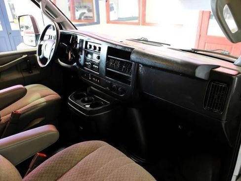 Used 2021 Chevrolet Express 3500 w/ Power Convenience Package RWD image 14