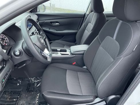 Used 2025 Nissan Sentra SV image 34