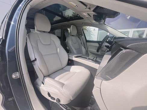 Certified 2023 Volvo XC60 B5 Plus w/ Climate Package AWD/4WD image 35