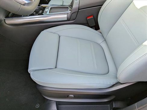New 2026 Mercedes-Benz GLA 250 image 4