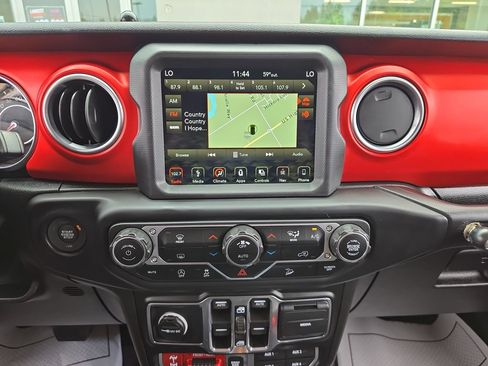 Used 2019 Jeep Wrangler Unlimited Rubicon AWD/4WD image 22