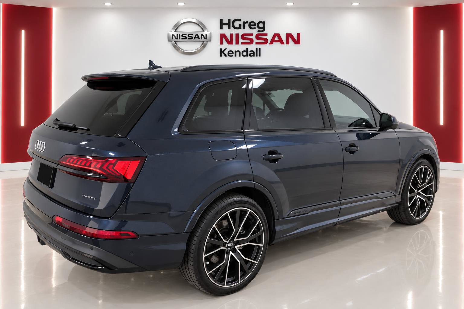 Used 2023 Audi Q7 3.0T Prestige AWD/4WD image 6