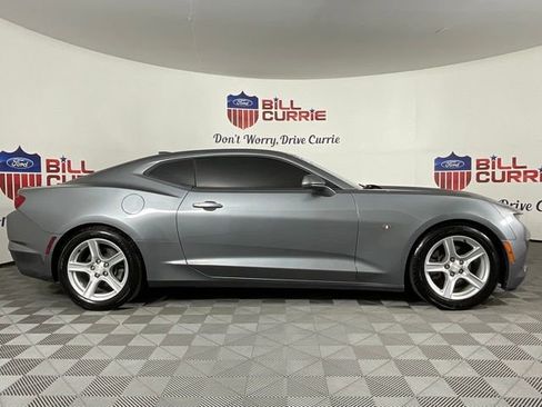 Used 2020 Chevrolet Camaro LT image 2