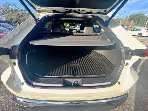 Used 2021 Toyota Venza Limited w/ Advanced Technology Package image 20