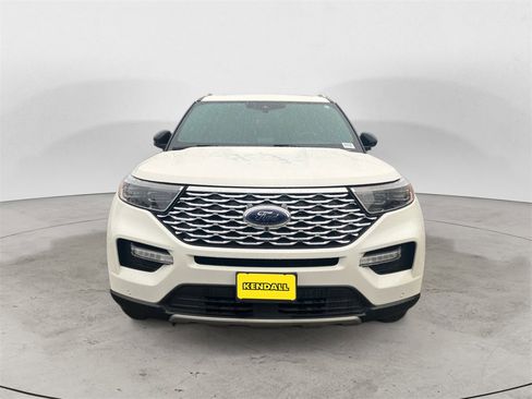 Used 2020 Ford Explorer Platinum w/ Premium Technology Package image 4