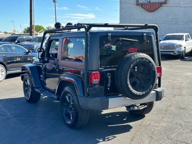 Used 2015 Jeep Wrangler Sahara w/ Connectivity Group AWD/4WD image 5