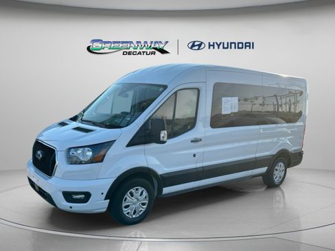 Used 2024 Ford Transit 350 XLT RWD image 4