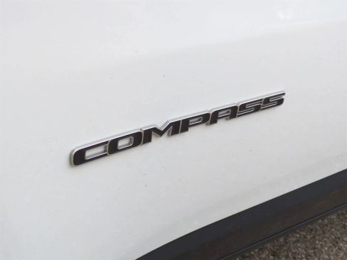 Certified 2024 Jeep Compass Limited image 13