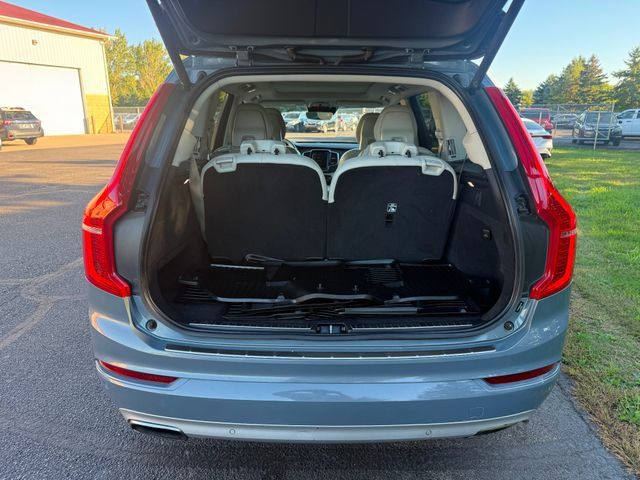 Used 2020 Volvo XC90 T6 Momentum w/ Protection Package Premier AWD/4WD image 3