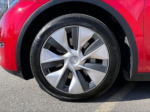 Used 2022 Tesla Model Y Long Range AWD/4WD image 9