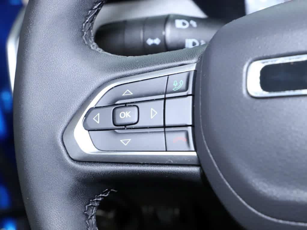 Certified 2024 Jeep Compass Latitude AWD/4WD image 22