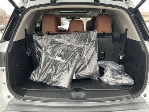 New 2026 Nissan Pathfinder Platinum w/ Cargo Package image 32