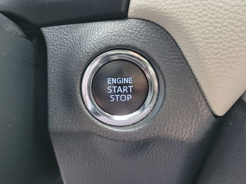 Certified 2020 Toyota RAV4 XLE FWD image 23