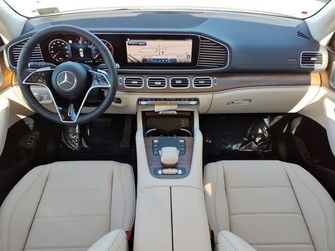 New 2026 Mercedes-Benz GLS 450 4MATIC image 4
