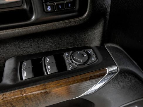 Used 2020 GMC Sierra 2500 Denali w/ Technology Package AWD/4WD image 36