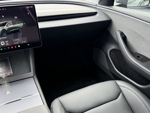 Used 2025 Tesla Model 3 Long Range RWD image 19