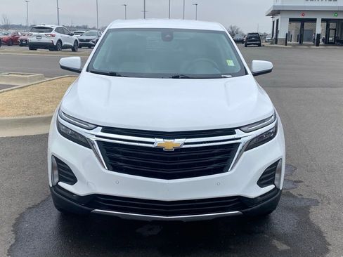Used 2024 Chevrolet Equinox LT image 2