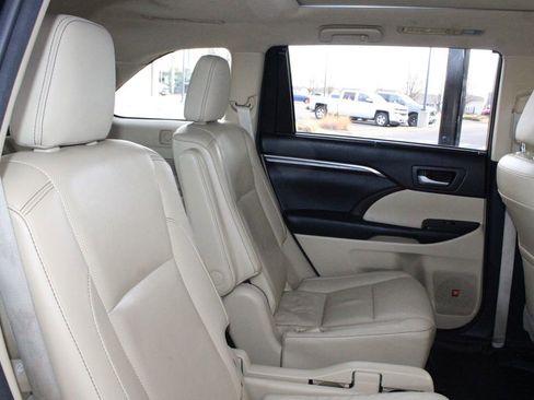 Used 2015 Toyota Highlander Limited Platinum image 58