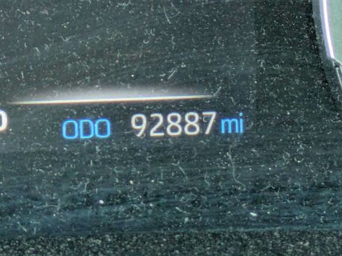 Used 2019 Toyota RAV4 XLE Premium w/ Cold Weather Package AWD/4WD image 9