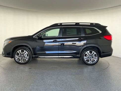 New 2026 Subaru Ascent Limited image 2