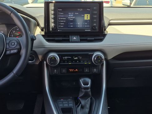 Used 2020 Toyota RAV4 XLE w/ XLE Grade Weather Package AWD/4WD image 28