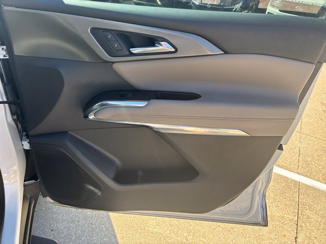 Used 2024 Chevrolet Traverse LT w/ LPO, Floor Liner Package FWD image 13