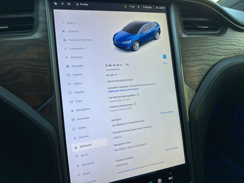 Used 2020 Tesla Model X Long Range image 17