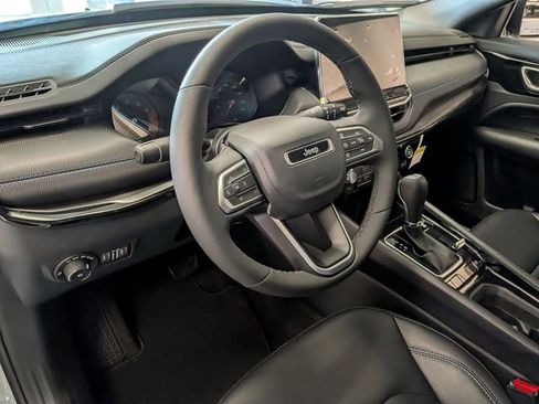 New 2026 Jeep Compass Limited image 9
