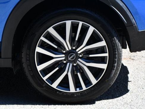 Used 2022 Nissan Kicks SV image 12