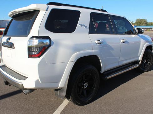 Used 2022 Toyota 4Runner TRD Off-Road image 17