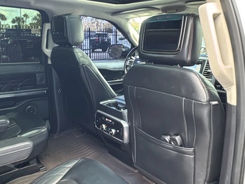 Used 2018 Ford Expedition Max Platinum AWD/4WD image 35