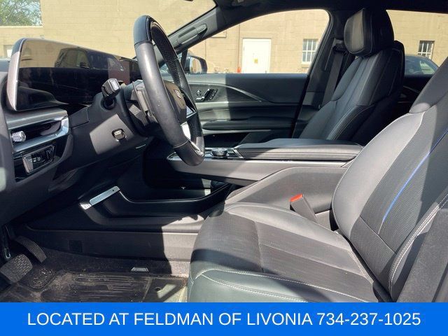 Used 2024 Cadillac Lyriq Sport AWD/4WD image 6