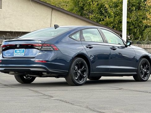 New 2025 Honda Accord SE image 4