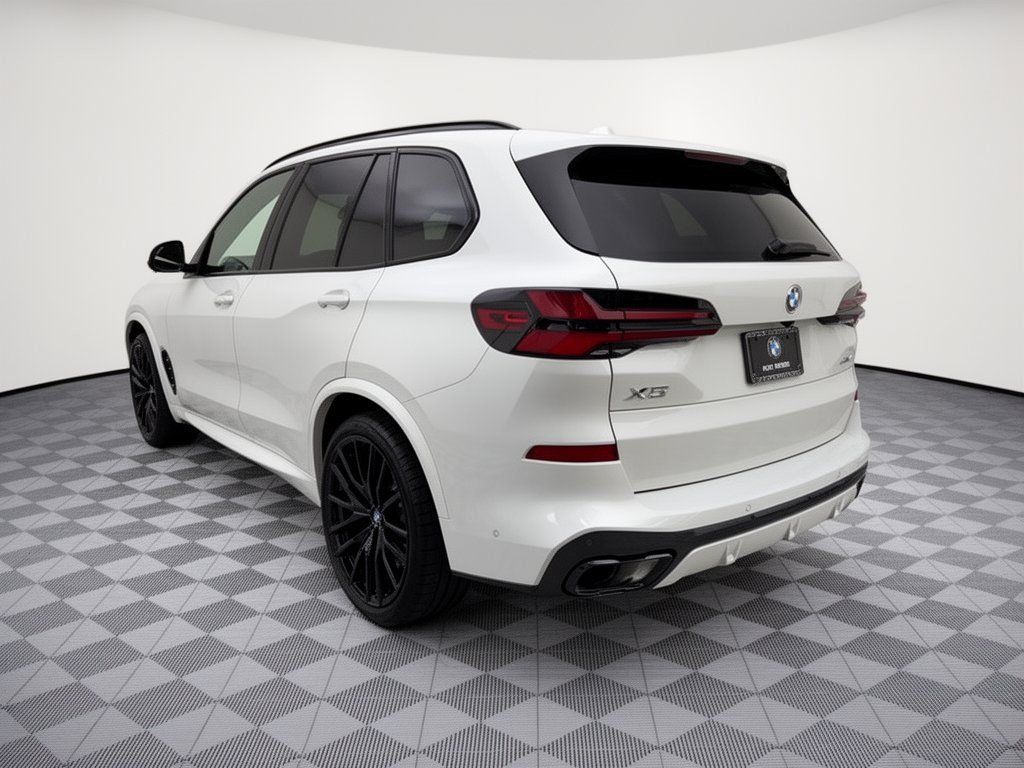 Used 2026 BMW X5 sDrive40i w/ M Sport Package RWD image 3