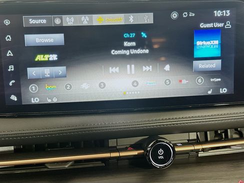 Used 2024 Nissan Ariya FWD image 21