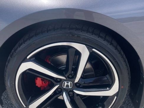 Used 2018 Honda Accord Sport image 13