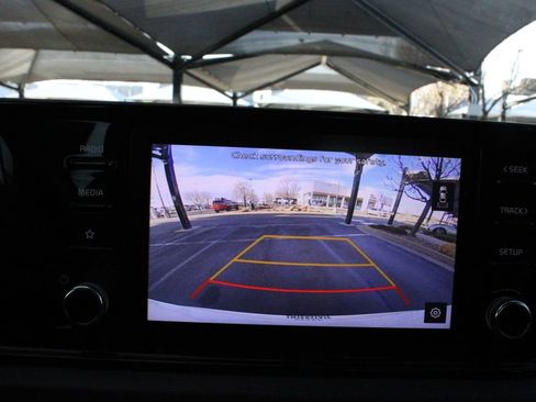 Used 2022 Kia K5 LXS FWD image 33