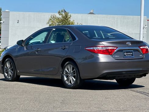 Used 2016 Toyota Camry LE FWD image 7
